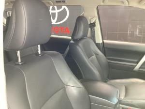 Toyota Land Cruiser Prado 4.0 VX - Image 17
