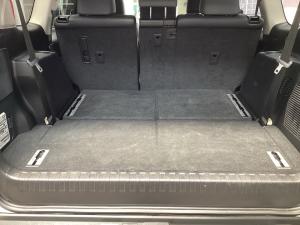 Toyota Land Cruiser Prado 4.0 VX - Image 19
