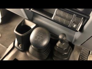 Toyota Land Cruiser 79 2.8GD-6 double cab manual - Image 15
