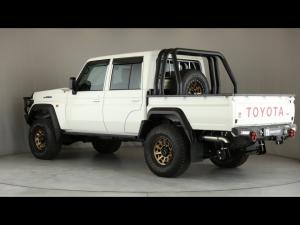 Toyota Land Cruiser 79 2.8GD-6 double cab manual - Image 21