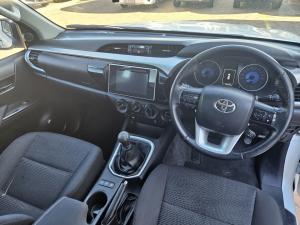 Toyota Hilux 2.8GD-6 4x4 Raider - Image 6