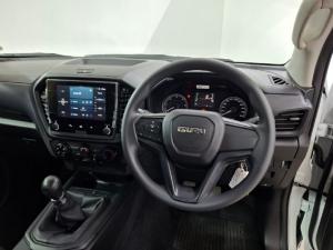 Isuzu D-Max 1.9TD single cab L manual - Image 11