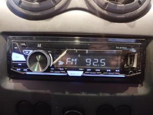Nissan NP200 1.6i safety pack (aircon) - Image 9