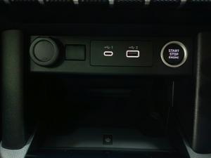 Mitsubishi Triton 2.4DI-D double cab GLS - Image 9