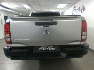 Mitsubishi Triton 2.4DI-D double cab GLS 4x4 auto - Image 4