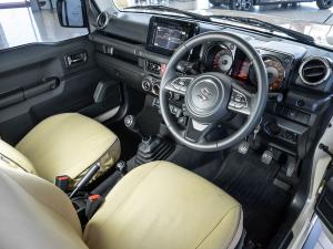 Suzuki Jimny 1.5 GLX AllGrip 3-door manual - Image 11