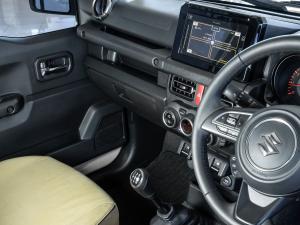 Suzuki Jimny 1.5 GLX AllGrip 3-door manual - Image 12