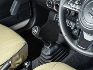 Suzuki Jimny 1.5 GLX AllGrip 3-door manual - Image 13