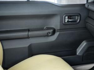 Suzuki Jimny 1.5 GLX AllGrip 3-door manual - Image 14