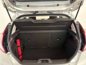 Ford Fiesta 5-door 1.6TDCi Trend - Image 11