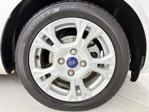 Ford Fiesta 5-door 1.6TDCi Trend - Image 9
