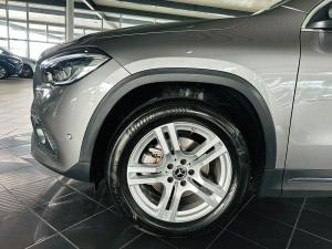 Mercedes-Benz GLA GLA200 - Image 12