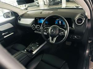 Mercedes-Benz GLA GLA200 - Image 4