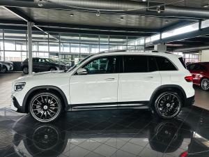 Mercedes-Benz GLB GLB220d 4Matic AMG Line - Image 12