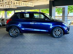 Suzuki Swift 1.2 GLX manual - Image 12