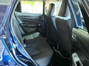 Suzuki Swift 1.2 GLX manual - Image 22