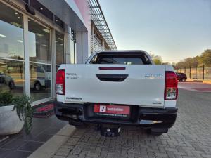 Toyota Hilux 2.4GD-6 double cab 4x4 Raider manual - Image 5