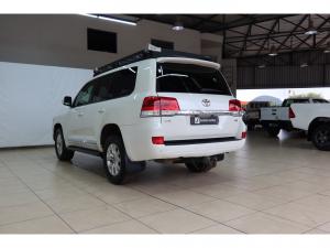 Toyota Land Cruiser 200 4.5D-4D V8 VX - Image 21