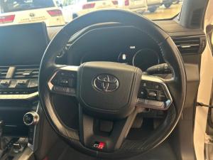 Toyota Land Cruiser 300 3.3D GR-Sport - Image 8