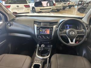 Nissan Navara 2.5DDTi double cab SE Plus 4x4 - Image 6