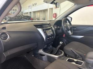 Nissan Navara 2.5DDTi double cab SE Plus 4x4 - Image 7