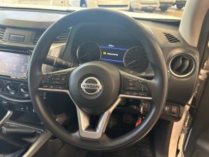 Nissan Navara 2.5DDTi double cab SE Plus 4x4 - Image 8