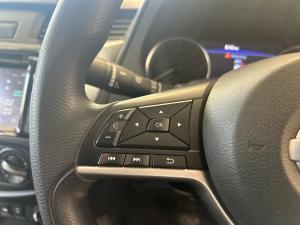 Nissan Navara 2.5DDTi double cab SE Plus 4x4 - Image 9
