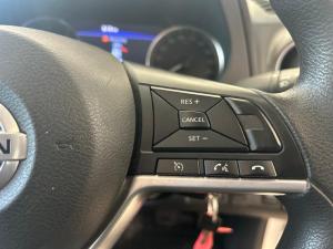 Nissan Navara 2.5DDTi double cab SE Plus 4x4 - Image 10