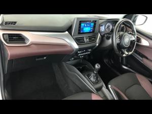 Toyota Starlet Cross 1.5 XS manual - Image 7
