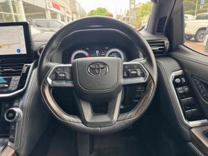 Toyota Land Cruiser 300 3.3D ZX - Image 8