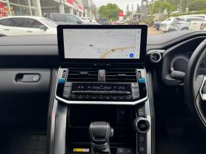 Toyota Land Cruiser 300 3.3D ZX - Image 15