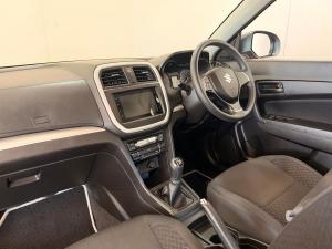 Suzuki Vitara Brezza 1.5 GL - Image 20