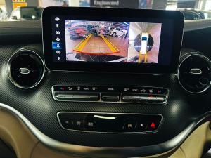 Mercedes-Benz V-Class V300d Exclusive - Image 11