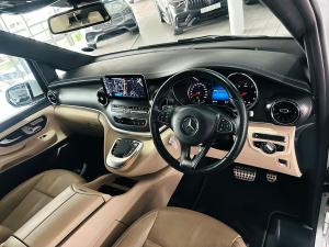 Mercedes-Benz V-Class V300d Exclusive - Image 4