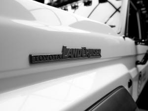 Toyota Land Cruiser 79 2.8GD-6 double cab auto - Image 8
