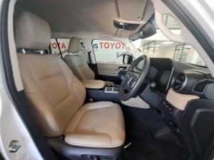 Toyota Land Cruiser Prado 2.8GD TX - Image 16