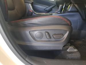 Toyota Corolla Cross 1.8 Hybrid GR-Sport - Image 18