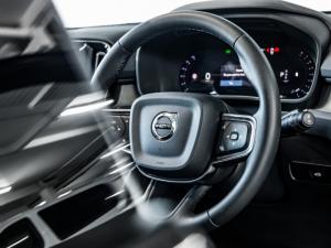 Volvo XC40 B4 Ultimate Dark - Image 12