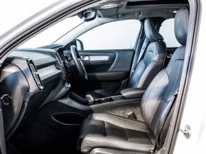 Volvo XC40 B4 Ultimate Dark - Image 13