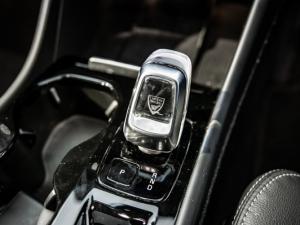 Volvo XC40 B4 Ultimate Dark - Image 16