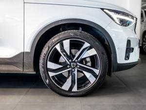 Volvo XC40 B4 Ultimate Dark - Image 4