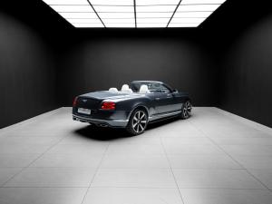 Bentley Continental GT W12 convertible - Image 13