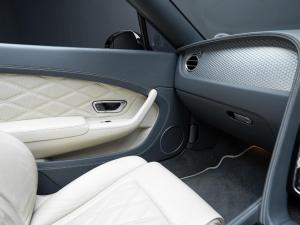 Bentley Continental GT W12 convertible - Image 26