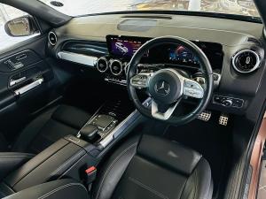 Mercedes-Benz GLB GLB220d 4Matic Progressive - Image 4