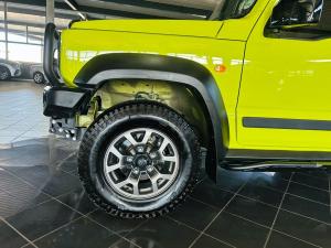 Suzuki Jimny 1.5 GLX AllGrip 3-door manual - Image 12