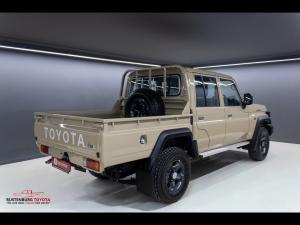 Toyota Land Cruiser 79 2.8GD-6 double cab auto - Image 2