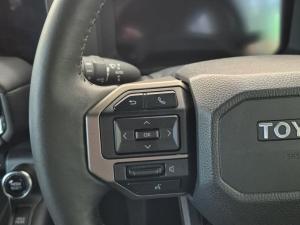 Toyota Land Cruiser Prado 2.8GD VX-R - Image 9