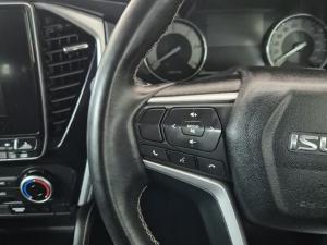 Isuzu mu-X 3.0TD LS 4x4 - Image 9
