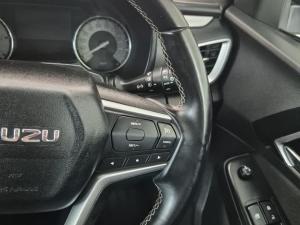 Isuzu mu-X 3.0TD LS 4x4 - Image 10
