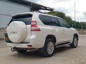 Toyota Land Cruiser Prado 3.0DT VX - Image 2